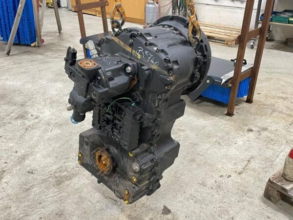 JCB 413 ZF växellåda Type. 6 WG 115, Part list No. 4656006133 - Bild 9