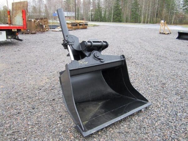 Laten Hydraulic grading bucket 1450mm NTP10 TS