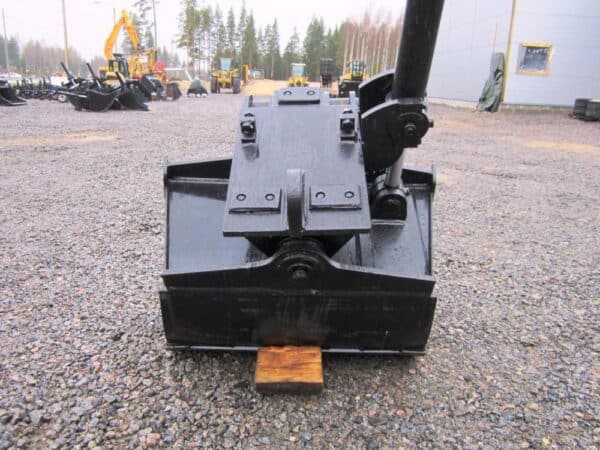 Laten Hydraulic grading bucket 1450mm NTP10 TS - Image 4