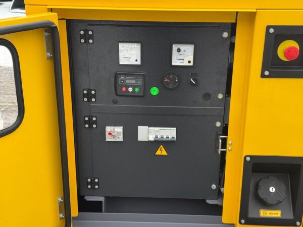 Atlas Copco QES 20 50 Hz Generator StageV with trailer - Image 9