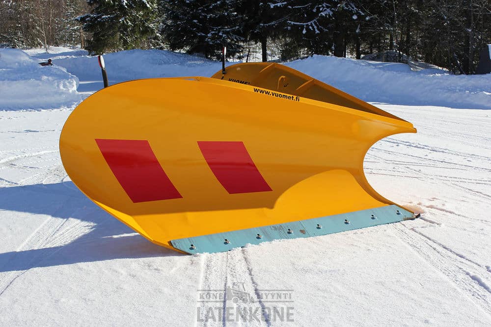 vuomet-karkiaura-3-otsakegalleria