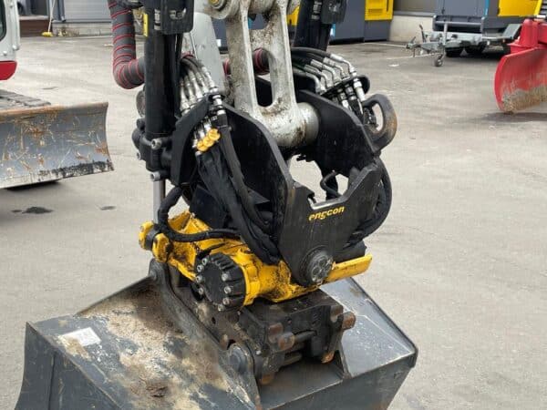 Takeuchi TB290-2 - Image 16