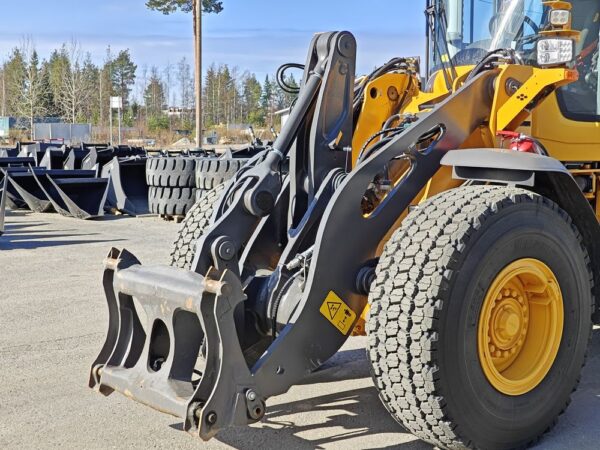 Volvo L90H Wheel loader - Image 12