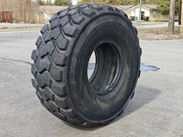 Michelin 23.5-R25 XADN E3T rengas
