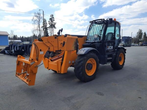 JCB 540-180 kurottaja - Image 4