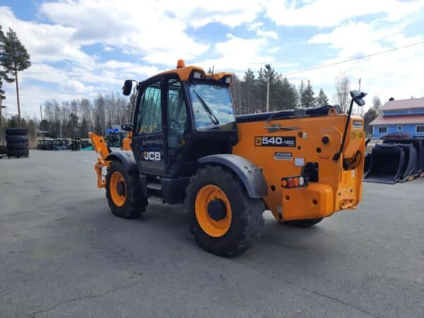 JCB 540-180 kurottaja - Image 6