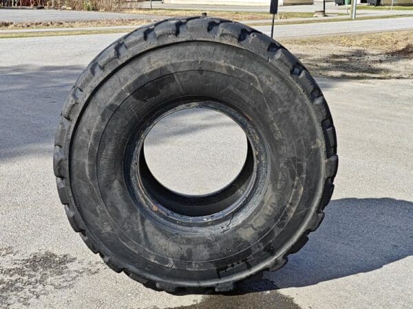 Michelin 23.5-R25 XADN E3T rengas - Image 2