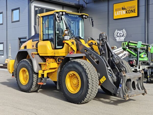 Volvo L90H Wheel loader - Image 2