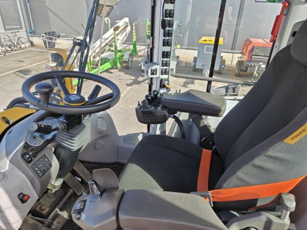 Volvo L90H Wheel loader - Image 51