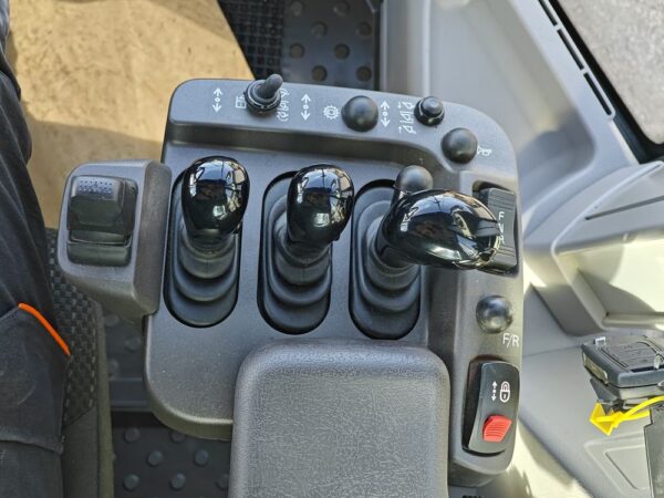 Volvo L90H Wheel loader - Image 63