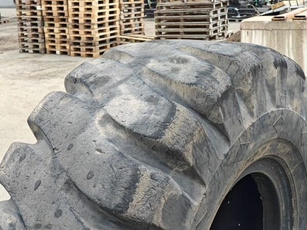 Goodyear 23.5-R25 HR2  tyre - Image 9