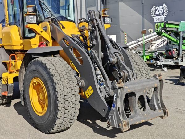 Volvo L90H Wheel loader - Image 9