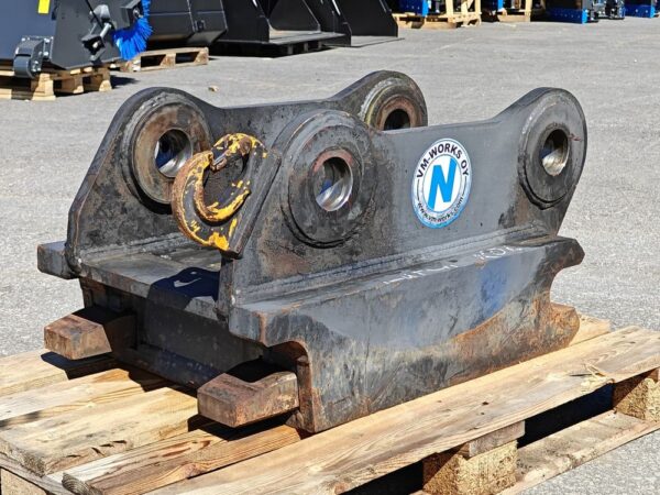 - VM-Works Quick coupler S80 28-35ton