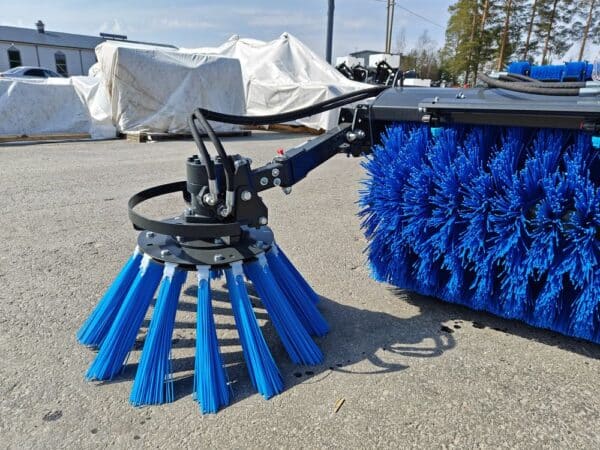 Padagas Bucket sweeper side brush RH - Image 25