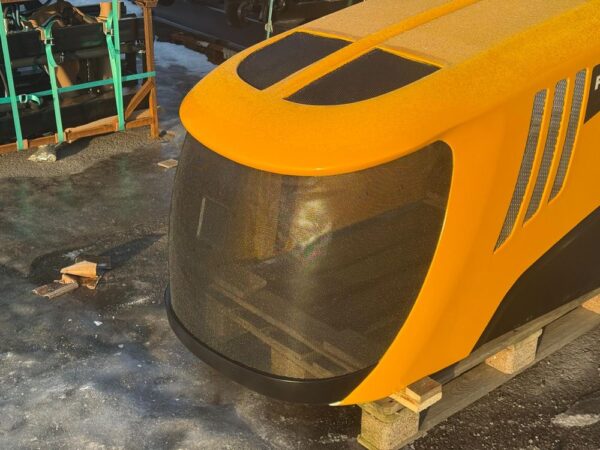 JCB Fastrak hood  Part list No. - - Image 11
