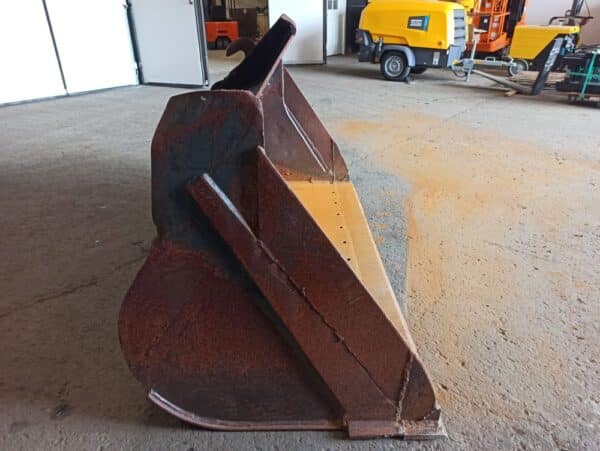 Volvo BM Gravel bucket 240cm - Image 8