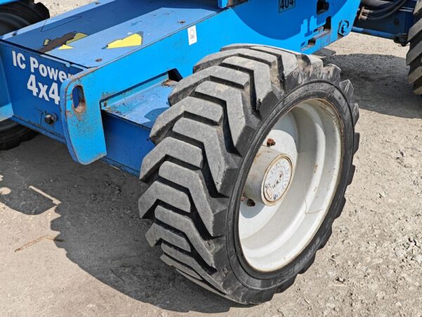 Genie Z-51/30J RT 4x4 - Image 15