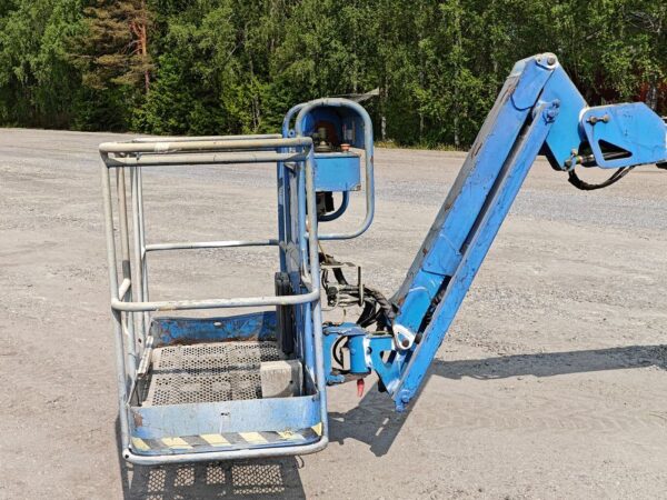 Genie Z-51/30J RT 4x4 - Image 32