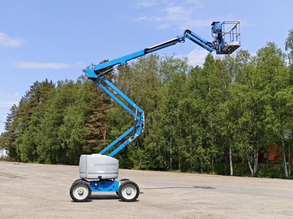 Genie Z-51/30J RT 4x4 - Image 46