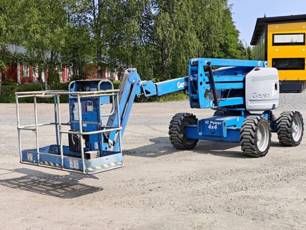 Genie Z-51/30J RT 4x4 - Image 4