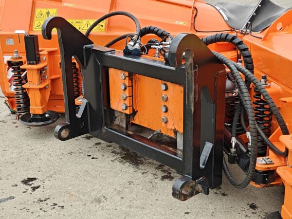 Pronar Aggressive V-plow PUV-3600HD Volvo BM - Image 11