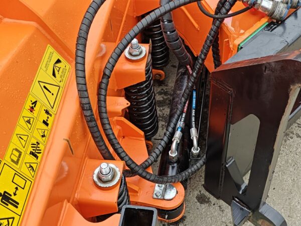 Pronar Aggressive V-plow PUV-3600HD Volvo BM - Image 13