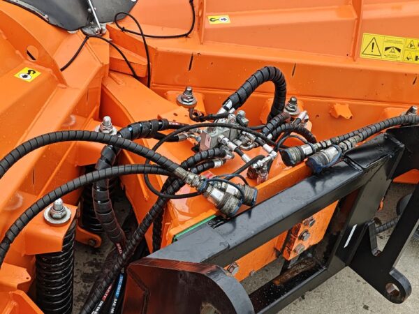 Pronar Aggressive V-plow PUV-3600HD Volvo BM - Image 15