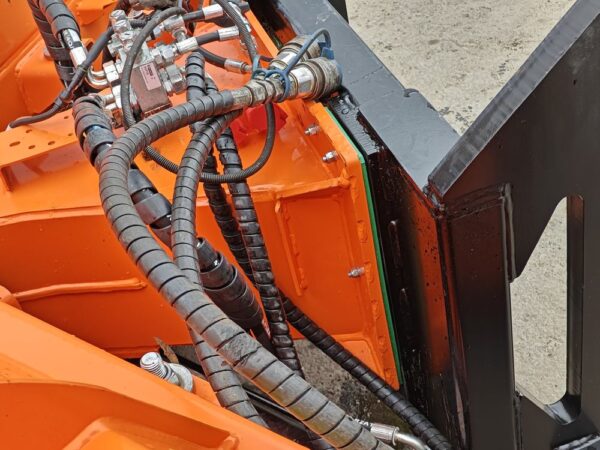 Pronar Aggressive V-plow PUV-3600HD Volvo BM - Image 17