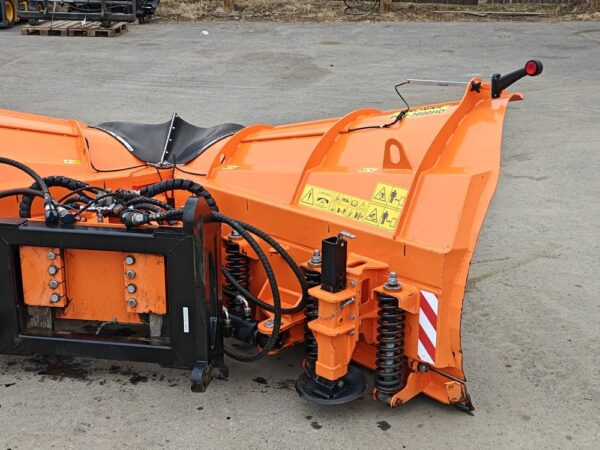 Pronar Aggressive V-plow PUV-3600HD Volvo BM - Image 18