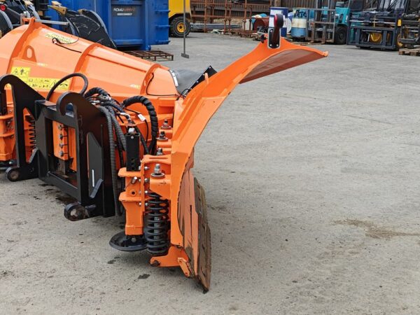 Pronar Aggressive V-plow PUV-3600HD Volvo BM - Image 20
