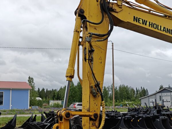 New Holland E150BSR-2 Blade Runner - Image 29