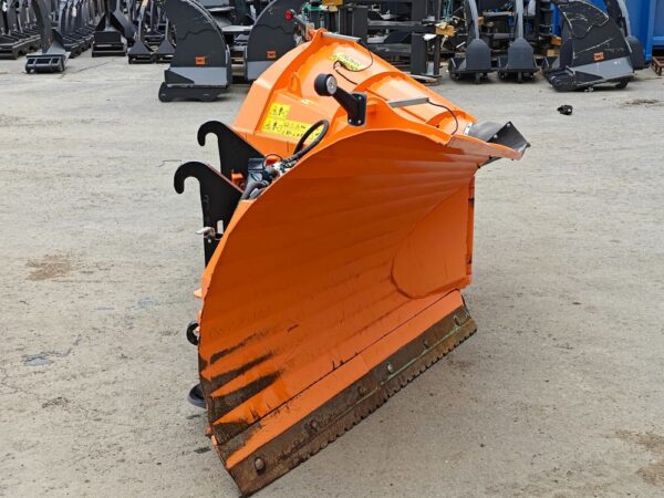 Pronar Aggressive V-plow PUV-3600HD Volvo BM - Image 2