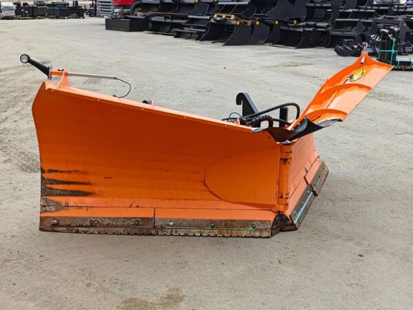 Pronar Aggressive V-plow PUV-3600HD Volvo BM - Image 3