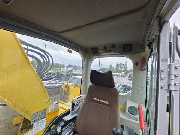 New Holland E150BSR-2 Blade Runner - Image 40