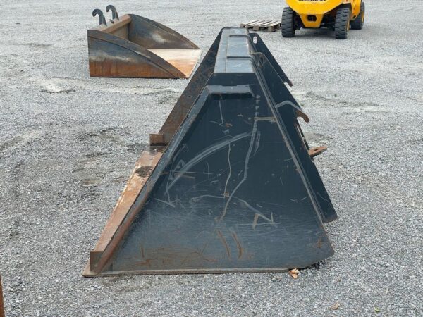 Padagas Telehandler bucket 245cm 2.3m3 Merlo ZM2 - Image 4
