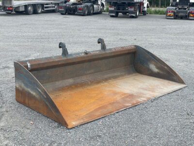 Laten Utjämningsskopa 300cm Volvo