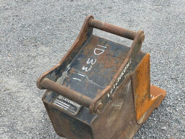 Laten Waterpipe bucket 160L S45 - Image 11