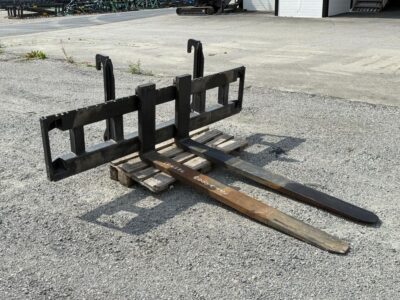 JCB Q-fit Trukkipiikit 5000kg 2200mm/1800mm, kontin siirtoon