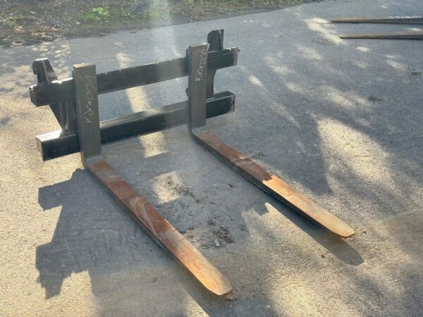 Laten trukkipiikit 2500kg Euro 120/120cm