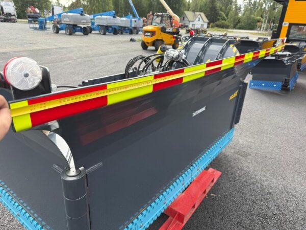 Stark U-aura 480-240 RH Volvo Bm - Image 33