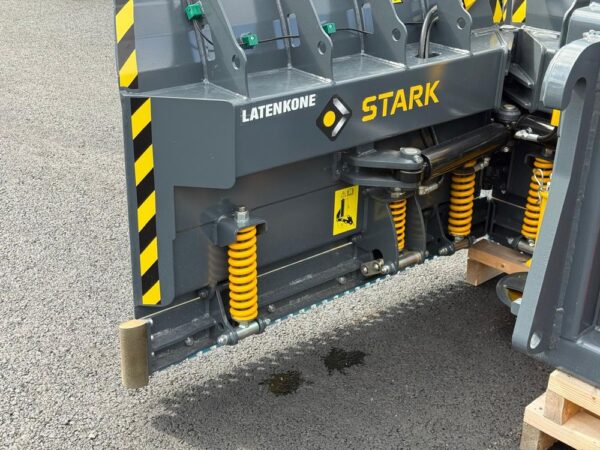 Stark U-aura 540-240 RH Volvo Bm - Image 11