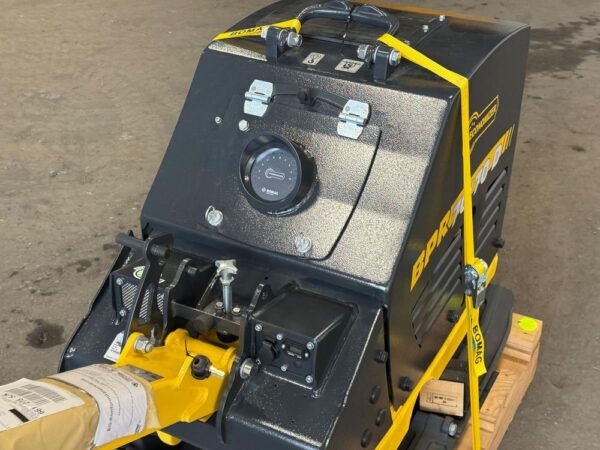 Bomag BPR70/70DE vibratory plate with economizer - Image 15