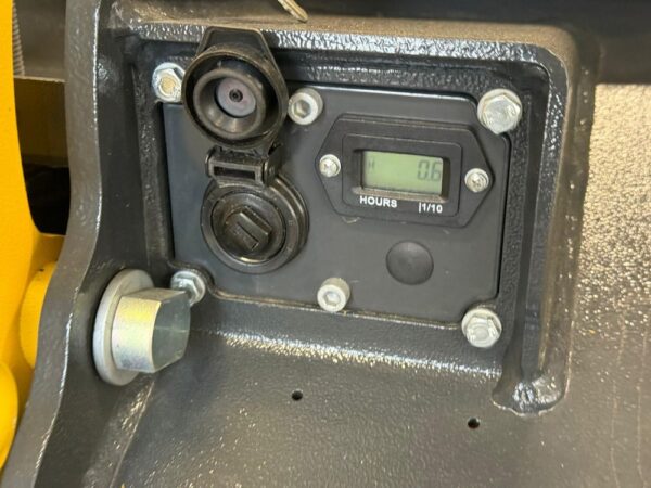 Bomag BPR70/70DE vibratory plate - Image 13