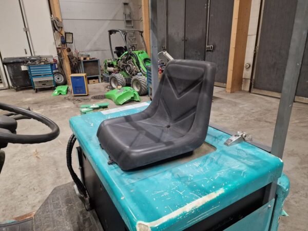 Yuchai 7FBE13 Electric Forklift - Image 12