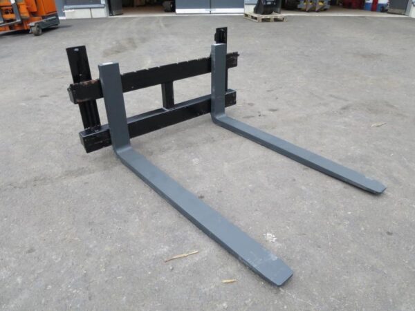 Laten Trukkipiikit 2,5ton 120/120cm Valtra/Vila