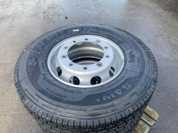 KA Talvirenkaat vanteilla 315/80 R22,5 2kpl - Bild 7