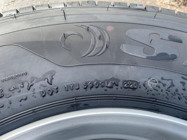 KA Talvirenkaat vanteilla 315/80 R22,5 2kpl - Bild 4