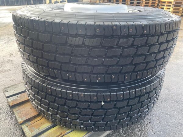 KA Talvirenkaat vanteilla 315/80 R22,5 2kpl - Bild 6