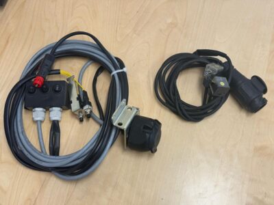 Stark U-auran  Langallinen ohjain + johtosarja 12/24V