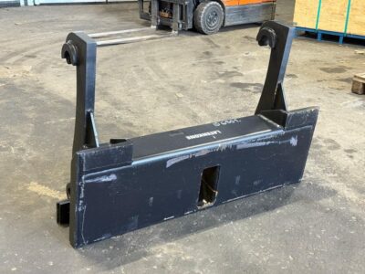 Redskapsadapter  Volvo Bm-Aurapuskuri